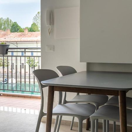 Fiori Sull'Acqua Apartments Пескьера-дель-Гарда Экстерьер фото