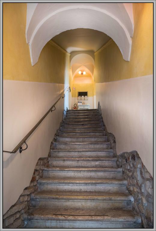 Fiori Sull'Acqua Apartments Пескьера-дель-Гарда Экстерьер фото