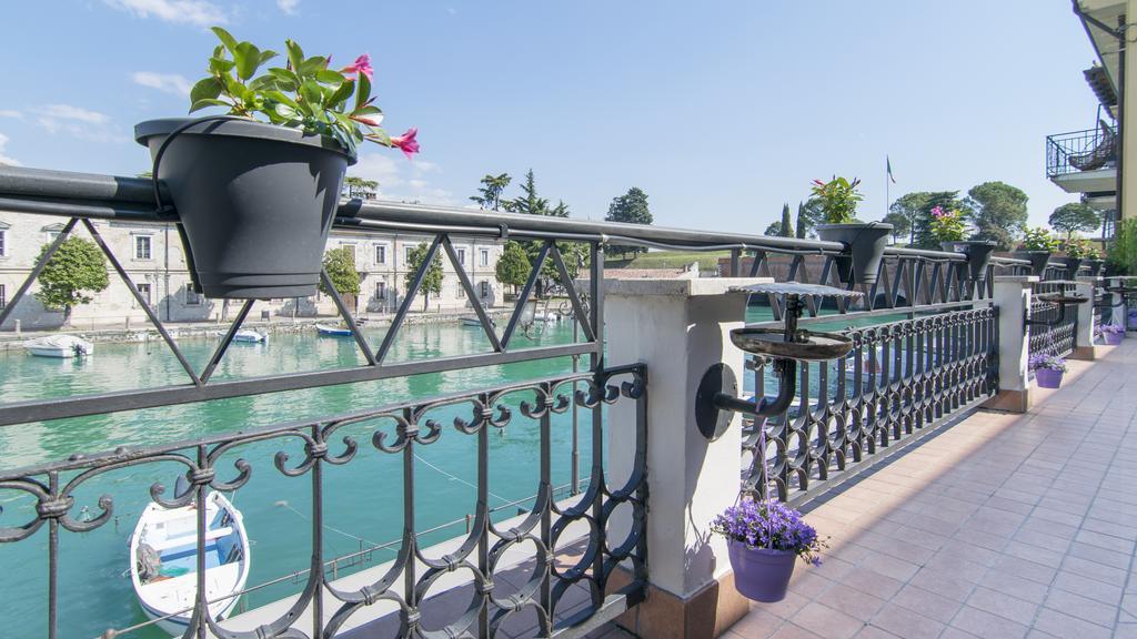Fiori Sull'Acqua Apartments Пескьера-дель-Гарда Экстерьер фото