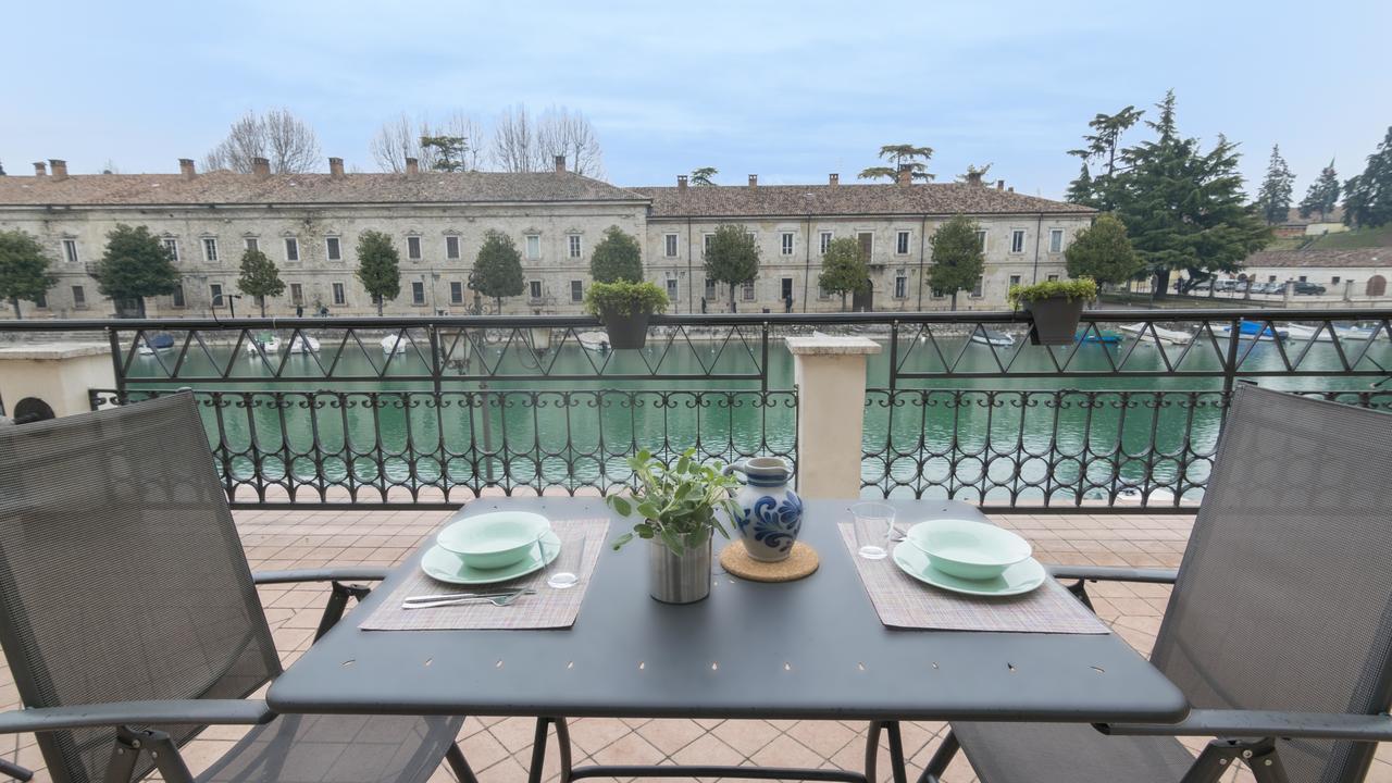 Fiori Sull'Acqua Apartments Пескьера-дель-Гарда Экстерьер фото