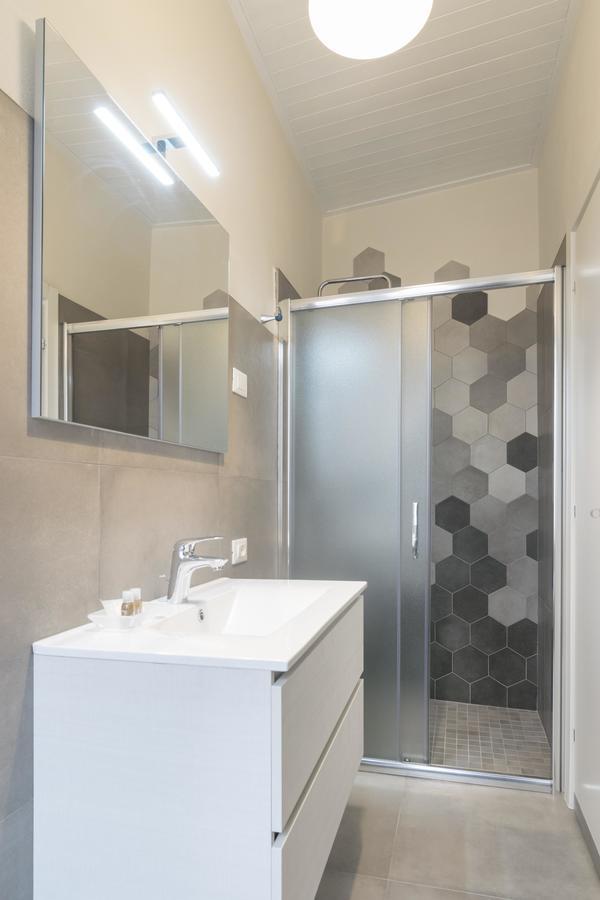 Fiori Sull'Acqua Apartments Пескьера-дель-Гарда Экстерьер фото