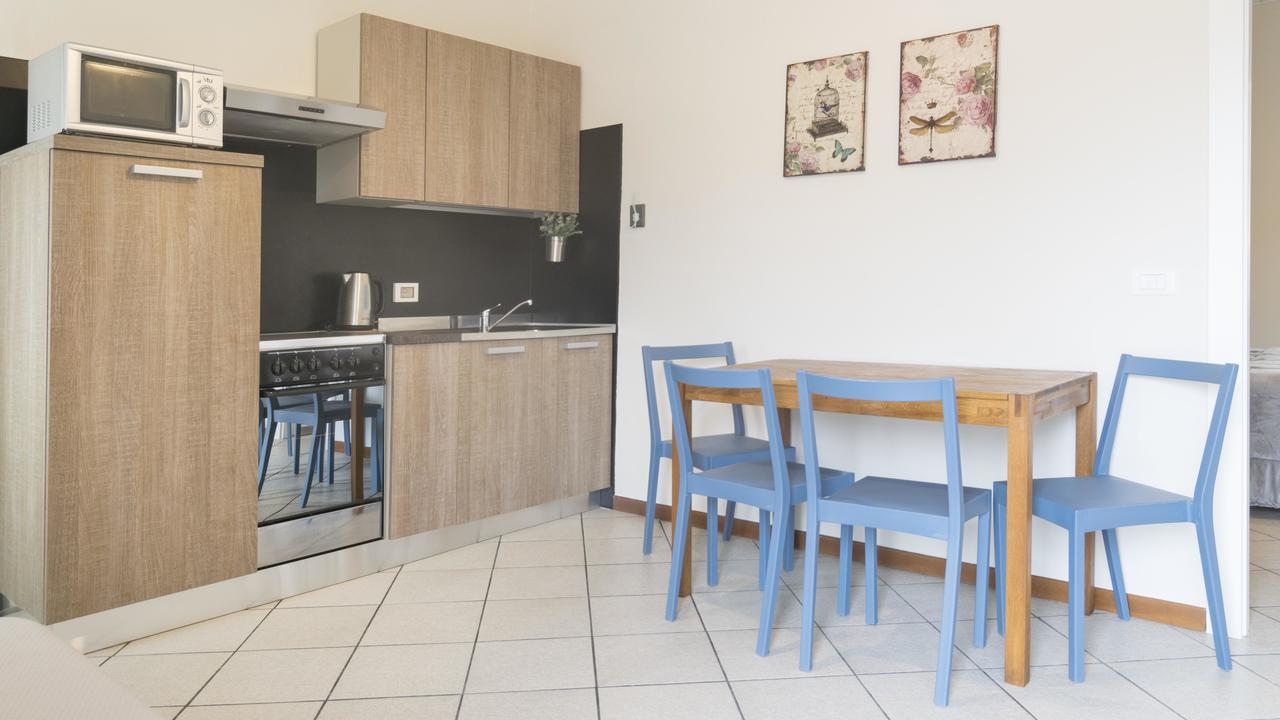Fiori Sull'Acqua Apartments Пескьера-дель-Гарда Экстерьер фото