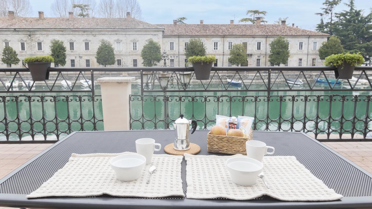 Fiori Sull'Acqua Apartments Пескьера-дель-Гарда Экстерьер фото